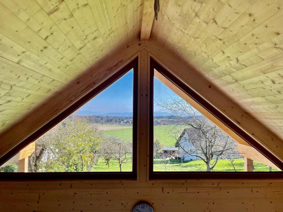 Zweistoeckiges Natur-Holzhaus Mit Berg- & Seesicht Horgenzell Exterior foto